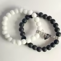 Magnetic Couple Bracelet – Black and White – Free Size | Fashion Beaded Bracelet with Magnetic Charm For Couples